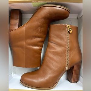 Michael Kors Frenchie Bootie, size 8